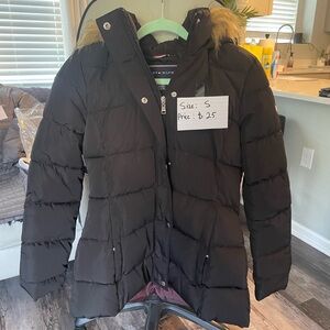 Tommy Hilfiger Black Puffer Jacket with Fur Trim